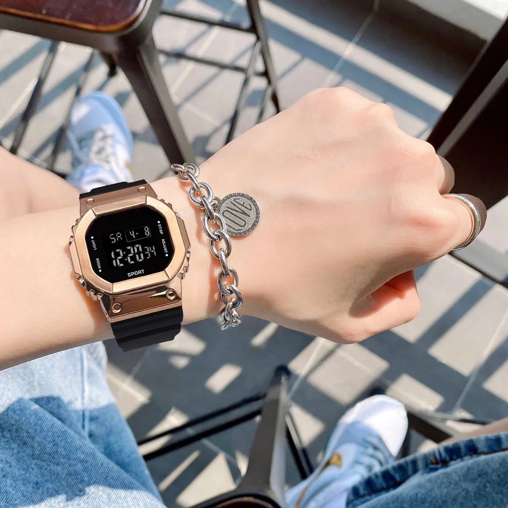 Đồng Hồ Nam Nữ Thể Thao Điện Tử Mặt Vuông Chrong D401 Dây Cao Su Kiểu Dáng Trẻ Trung Hot Trend - Hazo