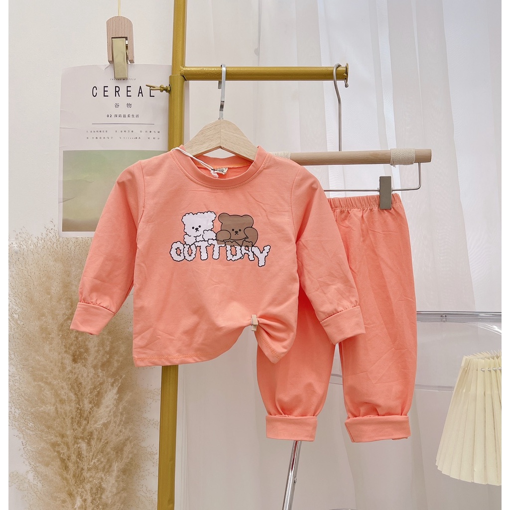 Quần áo thu đông bé trai, bé gái, bộ cotton zip hàn dài tay họa tiết gấu OUTTDAY cho bé