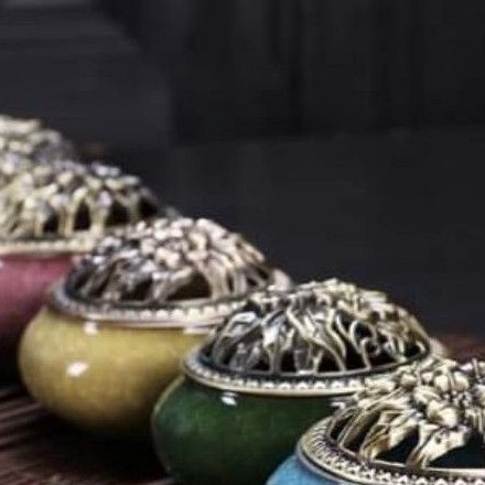 lư xông trầm hương đỉnh .gốm sứ. Tặng 12 QUE HƯƠNG QUẾ CAO CẤP