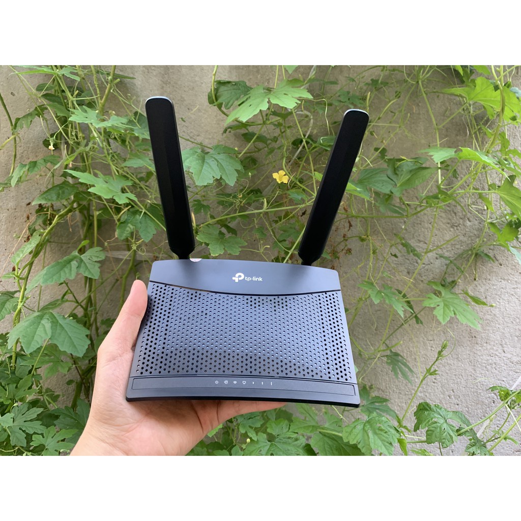 Bộ phát Wi-Fi 4G LTE Chuẩn N Tốc Độ 300 Mbps TP-Link MR100 - Hàng Chính Hãng - Bảo Hành 24 Tháng