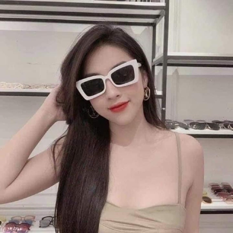 Kính mắt mèo vuông sang chảnh