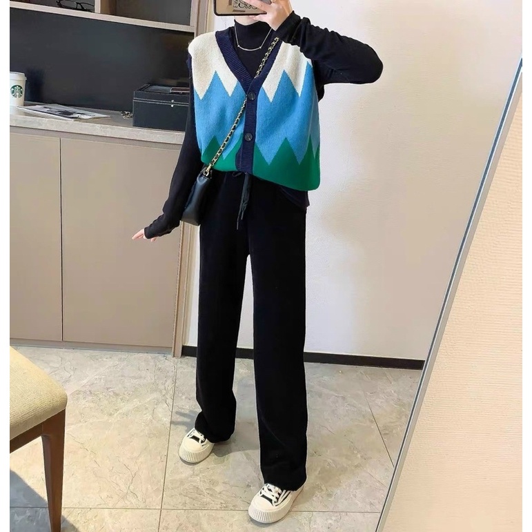 Áo len nữ Ghile ô trám mix cùng sơ mi hoặc len dài tay đều đẹp