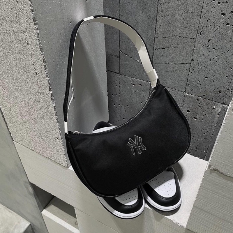 Túi Đeo Vai Nylon Black Đen Siêu Xuất Dư