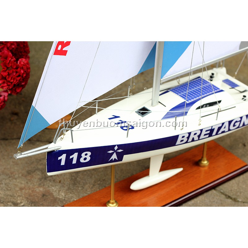 Mô hình du thuyền hiện đại Bretagne 118 gỗ tự nhiên, thuyền gỗ trang trí cao cấp, quà tặng sang trọng