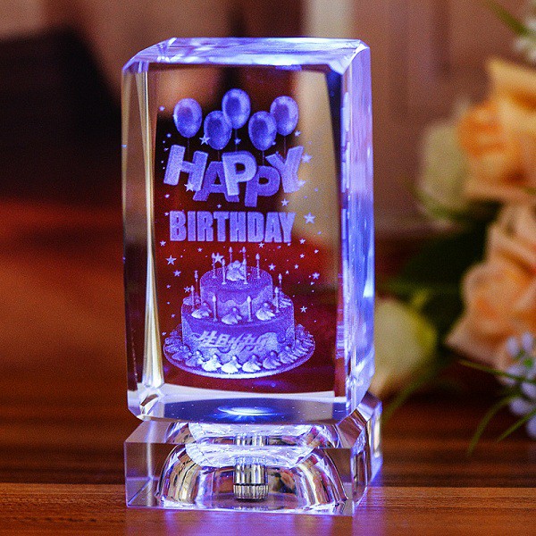 Quà lưu niệm pha lê Happy birthday- Quà sinh nhật tặng bạn trai, bạn gái -