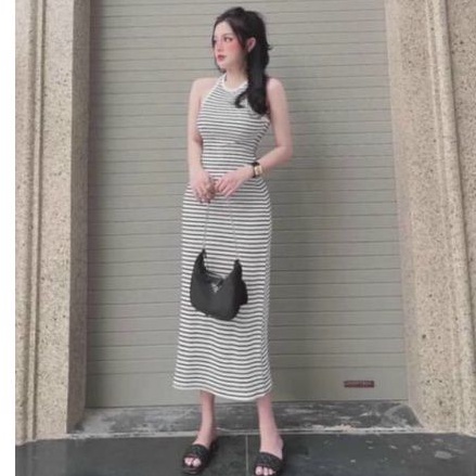 Đầm 3 lỗ form dài tôn dáng siêu xinh