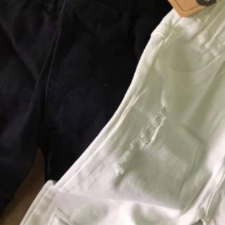 Quần kaki đen trắng cho bé