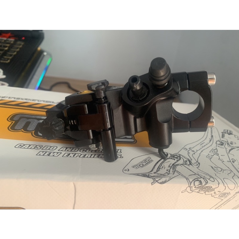 Tay thắng Mokila rcs