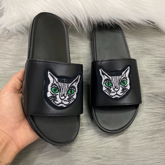 Dép da nam đế hộp thêu mèo ảnh thật ( Hậu ô vuông Xanh )