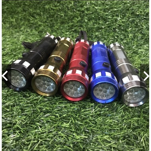 Đèn pin hợp kim nhôm 14 bóng led sử dụng 3 viên pin tiểu AAA khả năng chiếu sáng mạnh tiết kiệm năng lượng