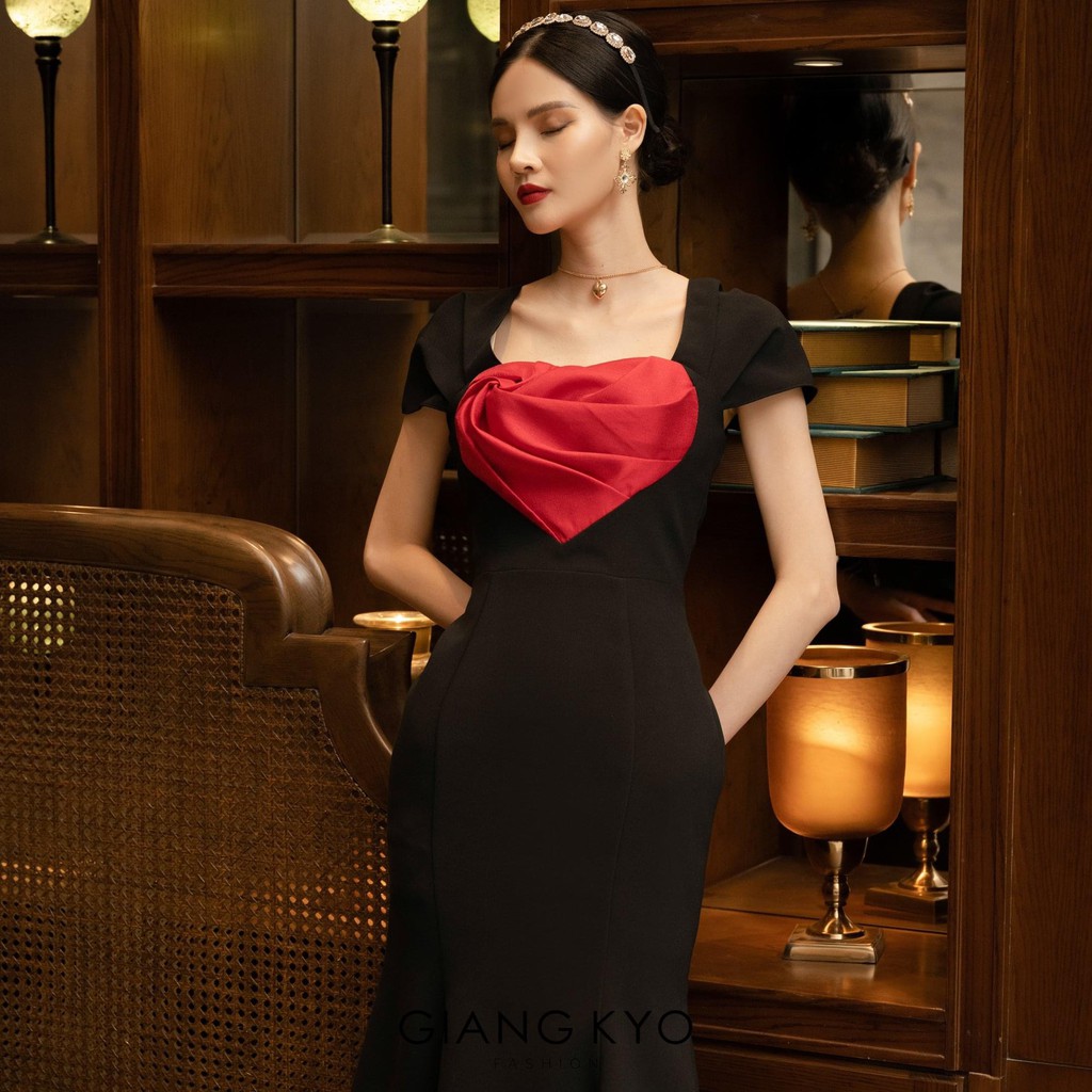 Đầm body đuôi cá tay ngắn