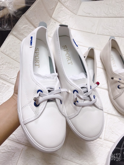 Giày nữ dáng slipon sport hai khuy chất đẹp | BigBuy360 - bigbuy360.vn