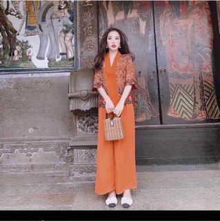 Bộ phật tử đi chùa