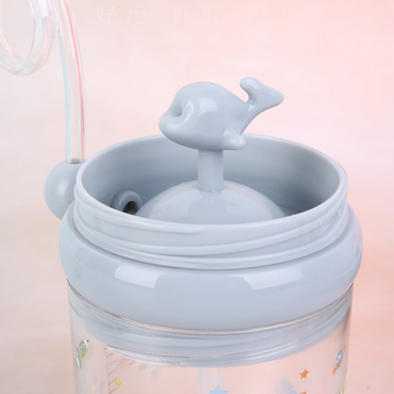 Bình Nước Hình Cá Heo Kèm Ống Hút Dễ Thương Cho Bé