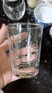 Ly uống nước in Hello Kitty