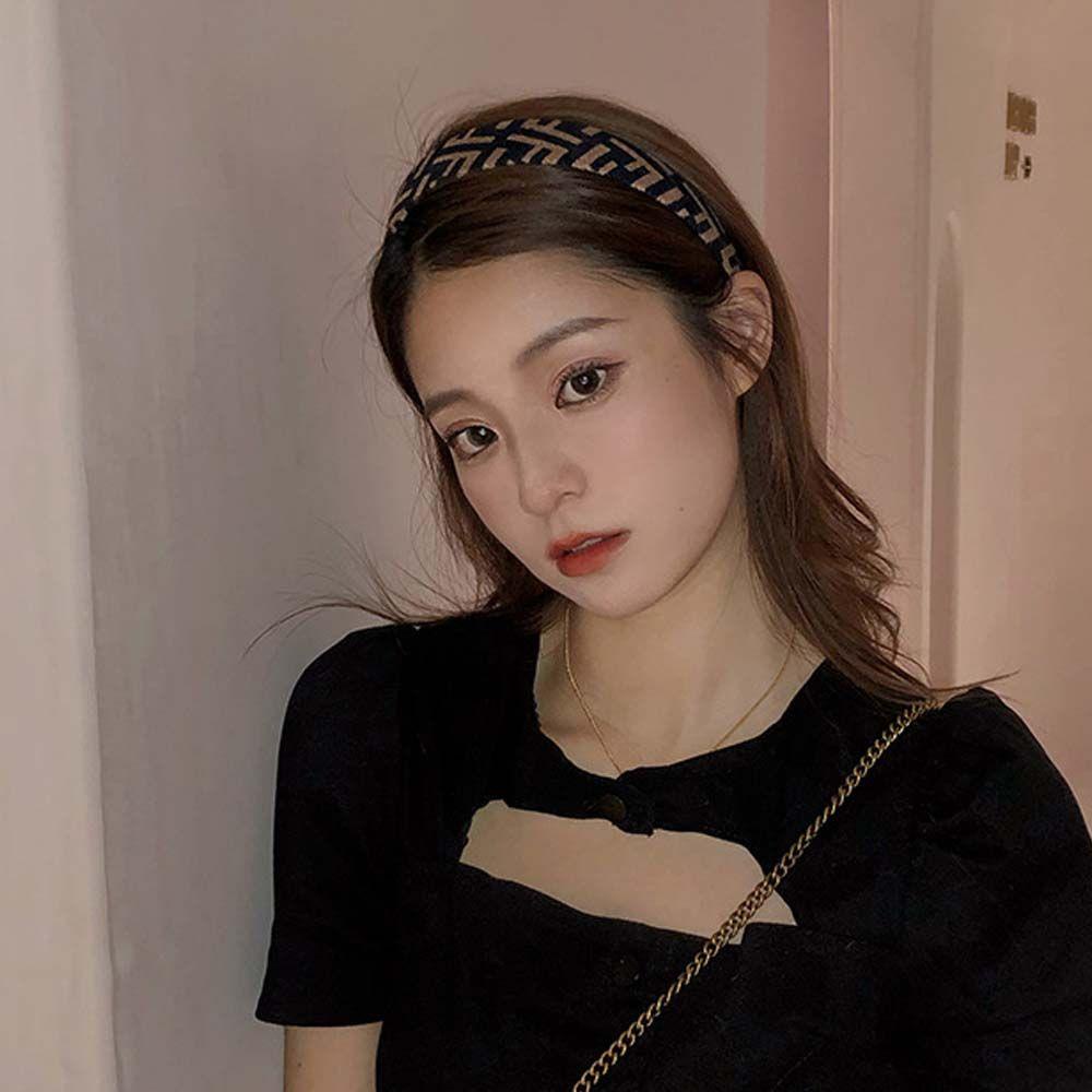 Băng Đô Cài Tóc Bản Rộng In Chữ Phong Cách Retro Cho Nữ