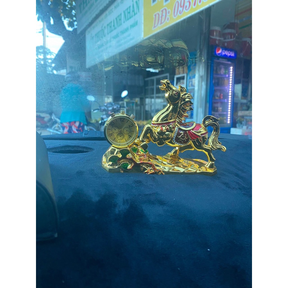 Tượng Ngựa Vàng - Tuấn Mã Vượt Dốc - Tượng Phong Thủy Trang Trí Taplo Ô Tô