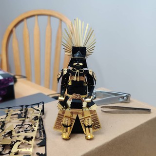 MÔ HÌNH 3D KIM LOẠI LẮP RÁP ÁO GIÁP NHẬT BẢN TOYOTOMI ĐEN - HÀNG NHẬP KHẨU