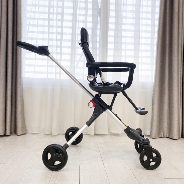 Xe đẩy đảo chiều cao cấp Tomorrow TW-0205 đi du lịch