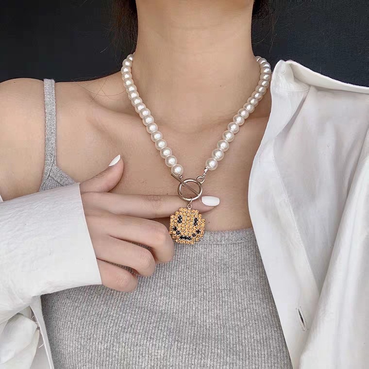 Vòng cổ Ngọc Trai Mặt Hình Mặt Cười Đơn Giản Cho Nữ