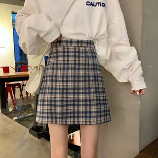 Chân váy kẻ caro