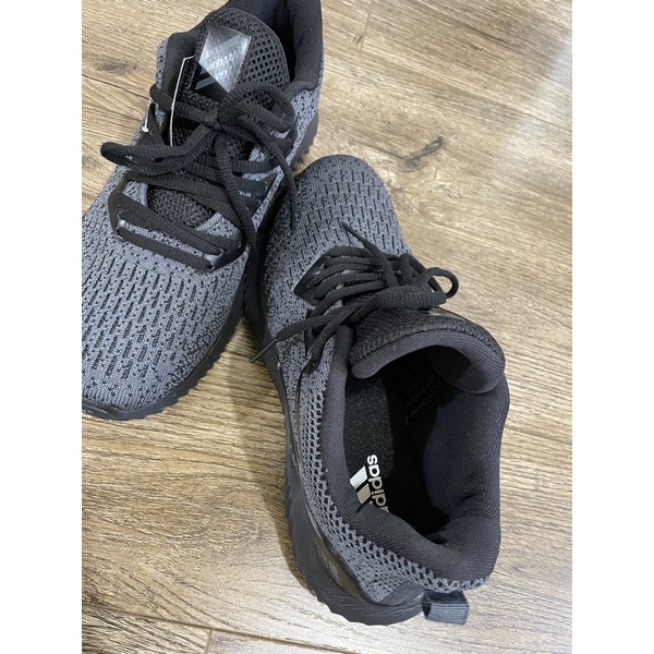 Giày thể thao new tag pass