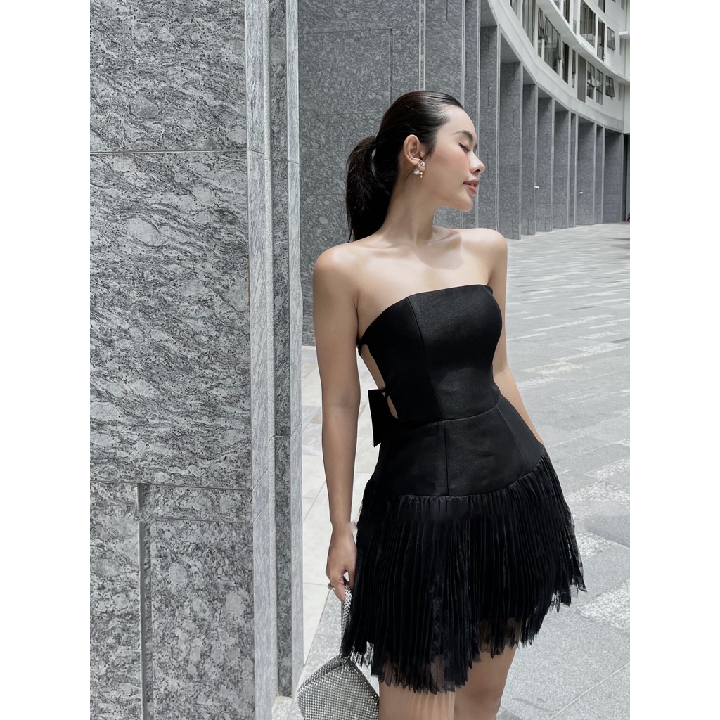 Đầm đi dự tiệc thiết kế chất liệu ren cao cấp, thiết kế cúp ngực, đan dây lưng sexy