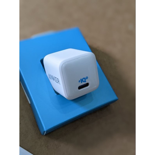 Củ sạc tí hon Anker Powerport III Nano 18W A2616