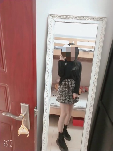 Chân váy dạ basic 2 màu