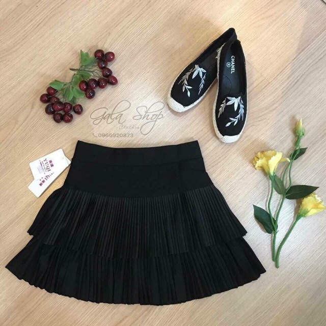 Váy xếp ly hai tầng