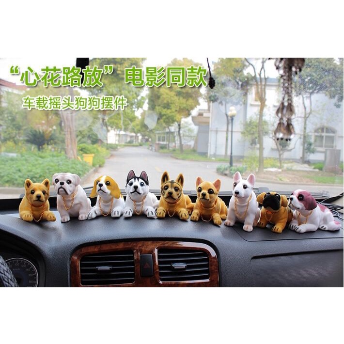 Mô Hình Chú Chó Lắc Đầu Trang Trí Xe Hơi