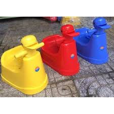 [MẸ VÀ BÉ ] BÔ ĐI VỆ SINH CON VỊT CHO BÉ-GHẾ BÔ- BÔ VỆ SINH