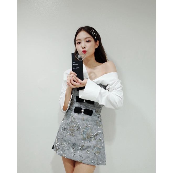 Set váy trễ vai Solo nơ Jennie