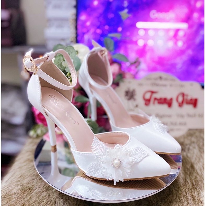 GIÀY CƯỚI THIẾT KẾ HOA NGỌC CÓ QUAI