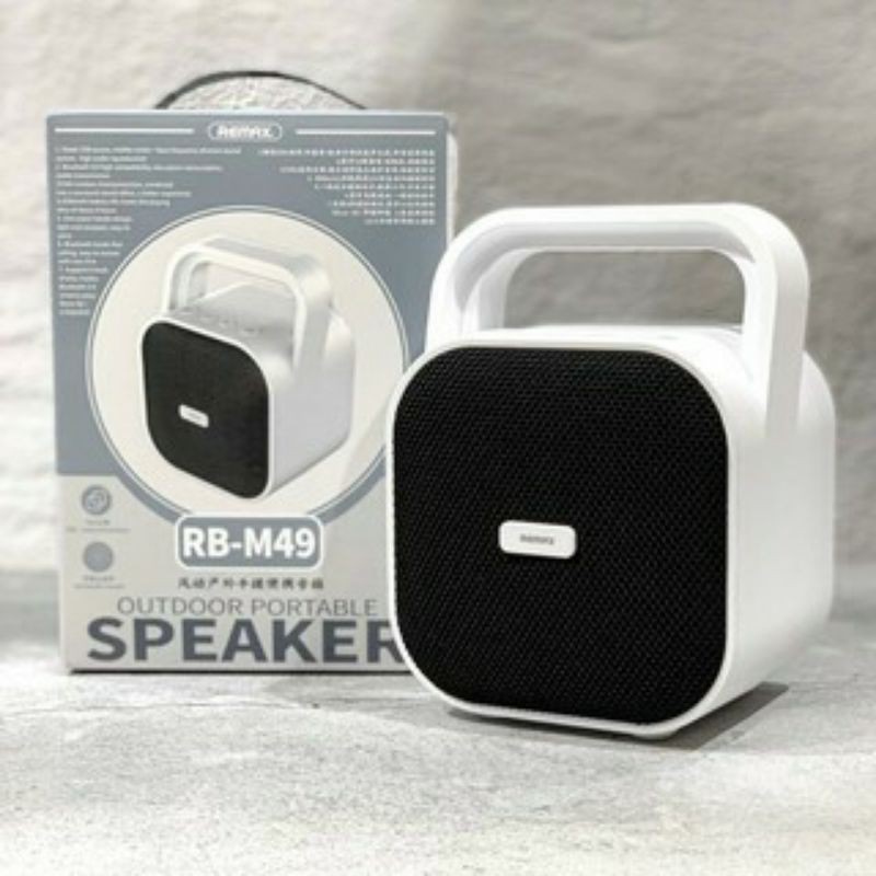 Loa di động Cầm tay Remax RB-M49 Kết nối Bluetooth âm thanh cực đã chính hãng ( Có bảo hành )