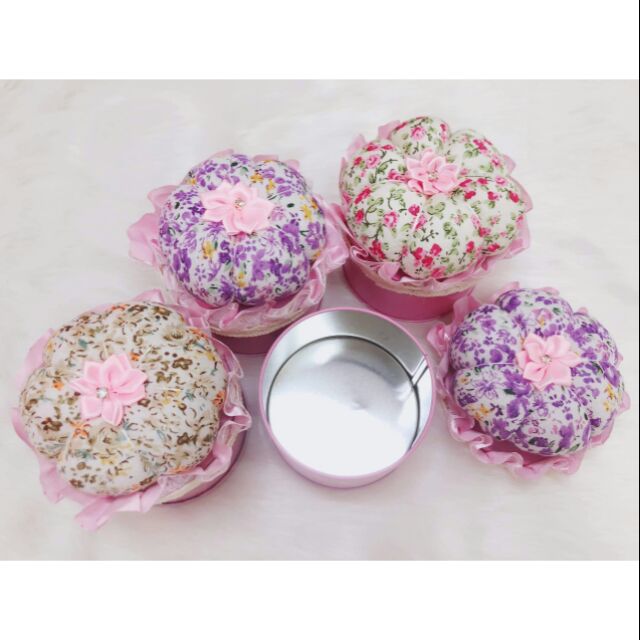 Hộp đựng kim có gối cắm