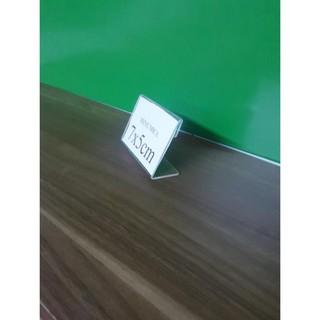 Menu mica mini chữ L ngang kích thước  7x5cm