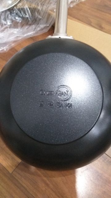 Chảo Greenpan Cambridge 28 sale mạnh