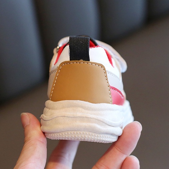 Giày Thể Thao Cho Bé Từ 1-7 Tuổi Phong Cách Mới 2022 Quai Ngang Đế Êm Nhẹ Họa Tiết Ngôi Sao (TH-710)