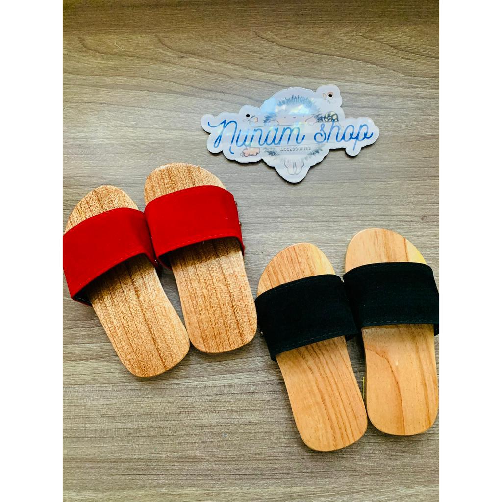 Guốc gỗ tự nhiên quai nhung chắc chắn cho bé trai và gái phối đồ cực đáng yêu Nunam shop
