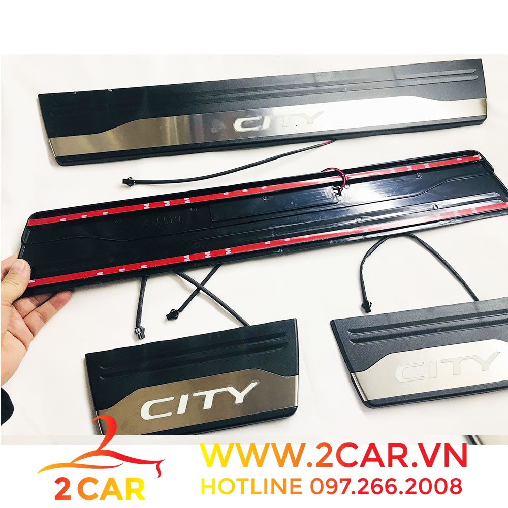 Ốp Bậc Chân Ngoài Xe Honda CITY 2014-2022 có đèn LED