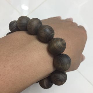 Vòng Gỗ Thủy Tùng