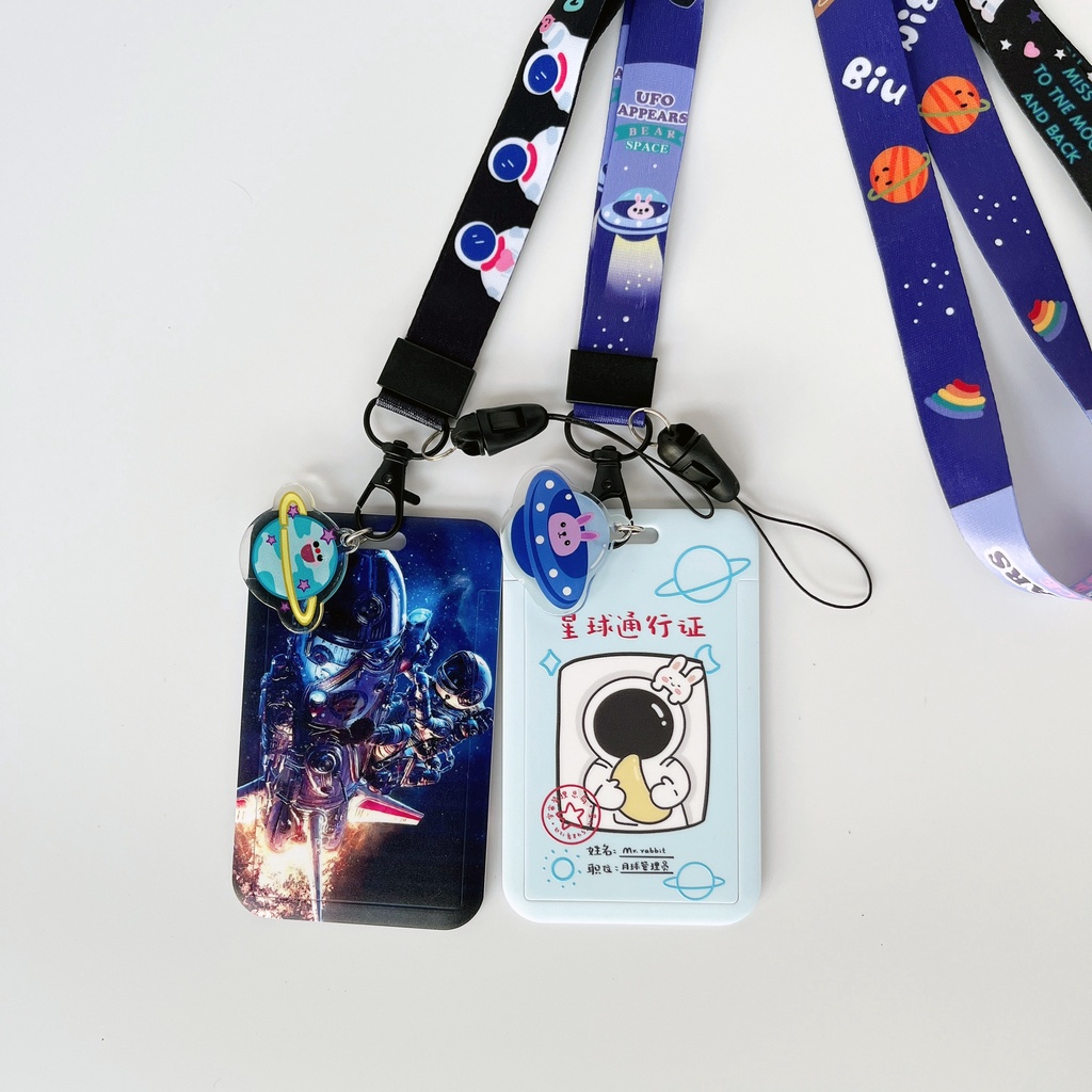 Dây Đeo Thẻ Tự Động Cân Bằng Hình Phi Hành Gia Dễ Thương Cho Trường Học / Đi Làm / Đi Xe Buýt