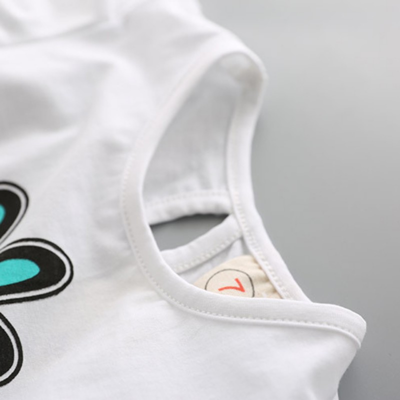 Áo in hình quả dứa và váy quần ca rô xinh xắn cho bé