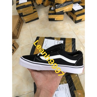Giày thể thao đen trắng slk