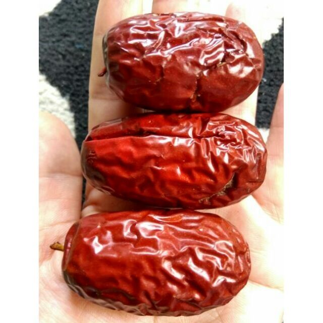 Táo đỏ Tân Cương 500g đóng túi zip loại 1 quả to | BigBuy360 - bigbuy360.vn