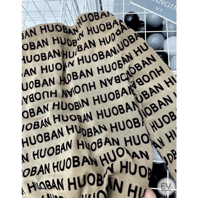 Áo chữ lệch vai