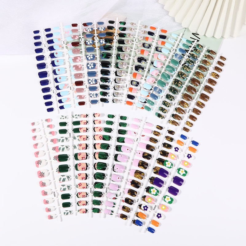 (Free gift) 24pcs/piece, style Pháp móng tay giả, xu hướng thời trang trộn với các móng tay giả kiểu tự làm giả.