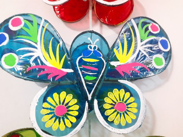 Lồng đèn Trung thu giấy kiếng hình con bướm