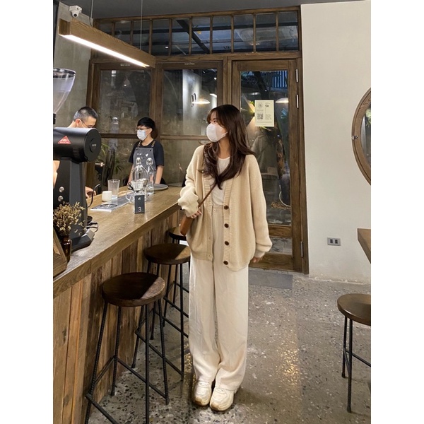  (Ảnh thật) Áo len cardigan cổ V cài cúc to the.sweaterweather TSW | BigBuy360 - bigbuy360.vn